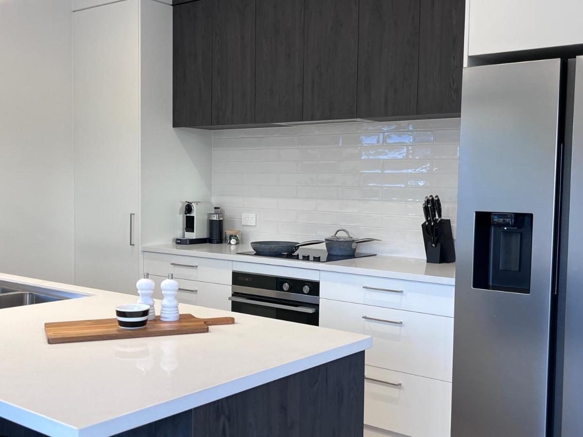 Luxury Villa, Central, Golf And Cafes - By Kosh Bnb Hamilton Extérieur photo