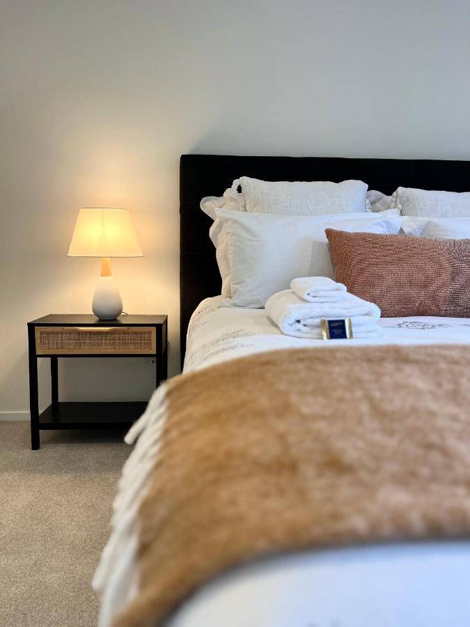 Luxury Villa, Central, Golf And Cafes - By Kosh Bnb Hamilton Extérieur photo